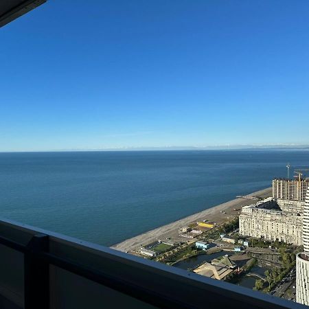 Orbi City Amazing Apartments Batumi Bagian luar foto
