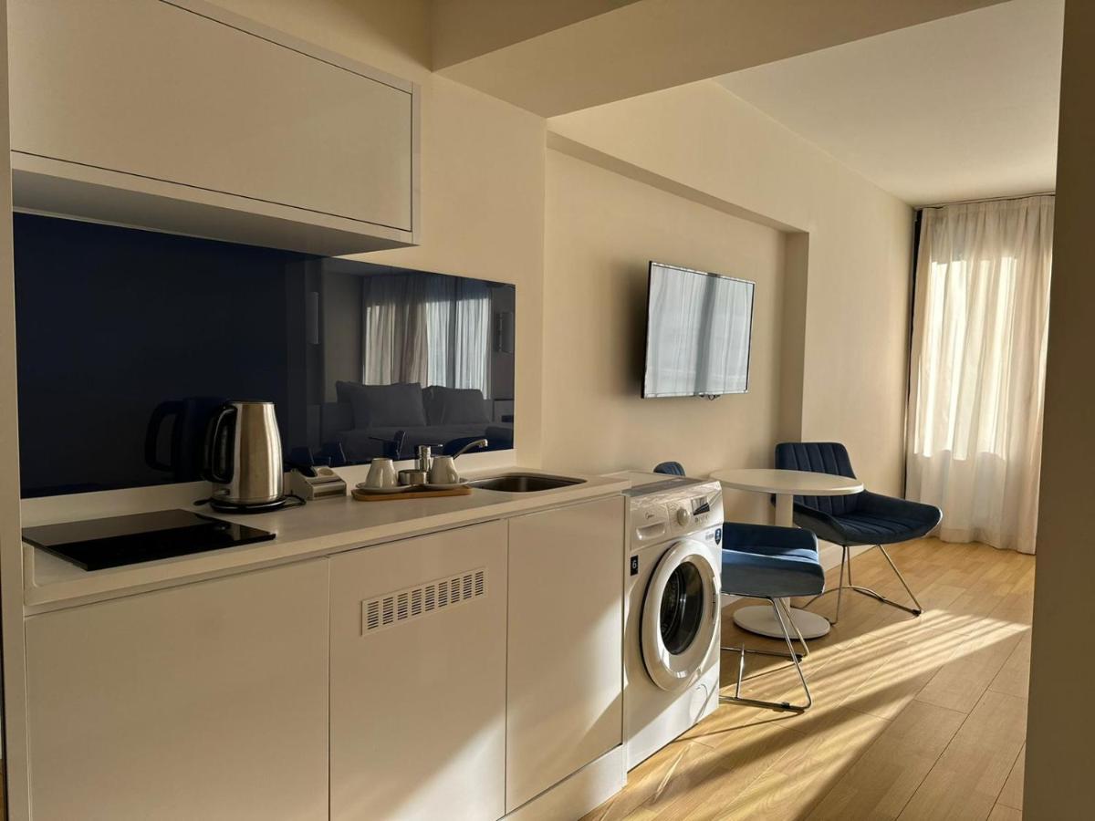 Orbi City Amazing Apartments Batumi Bagian luar foto