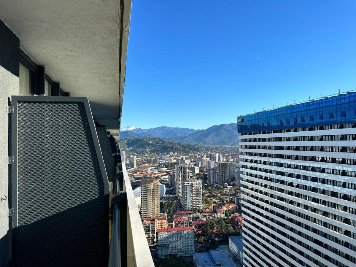 Orbi City Amazing Apartments Batumi Bagian luar foto