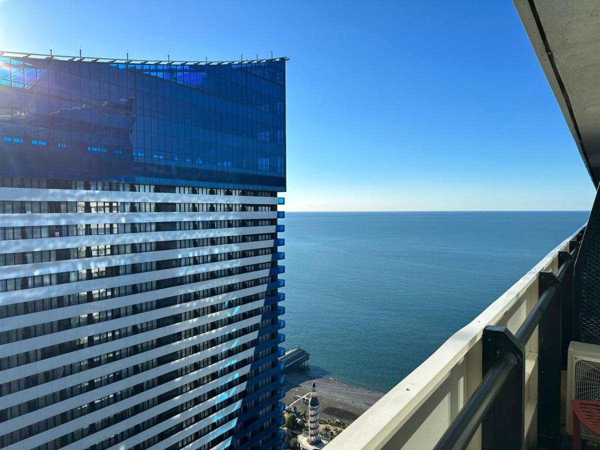 Orbi City Amazing Apartments Batumi Bagian luar foto